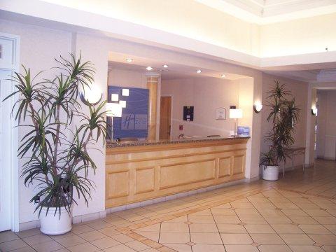 Hampton & Cathedral Resort 3*