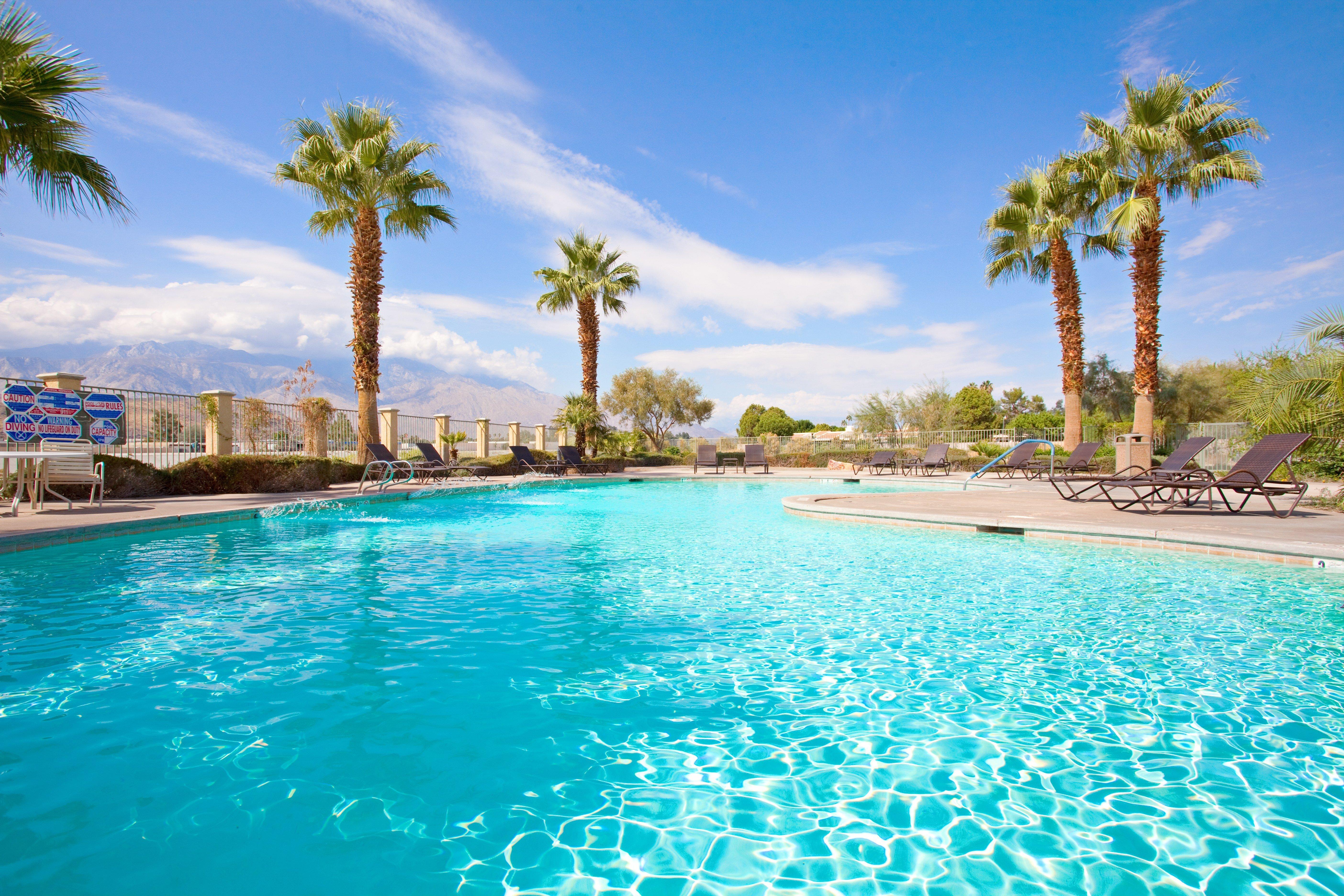 Hampton & Cathedral Resort 3*