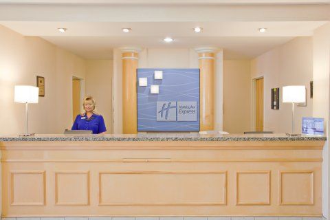 Hampton & Cathedral Resort 3*